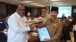Bupati Solsel bersama Menteri PUPR