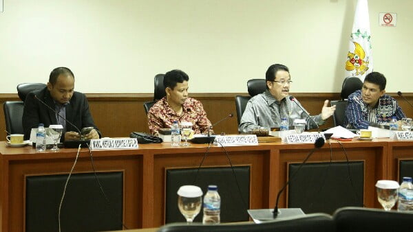 Komite I Dewan Perwakilan Daerah Republik Indonesia (DPD RI) menggelar Rapat Dengar Pendapat Umum (RDPU) dengan sejumlah pakar tata kota dan perencanaan pembangunan dengan agenda membahas rencana pemindahaan Ibu Kota Negara