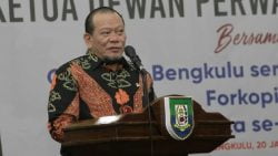 AA La Nyalla Mahmud Mattalitti