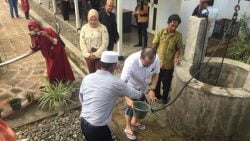 La Nyalla sempatkan sholat dhuhur di Rumah Pengasingan Soekarno