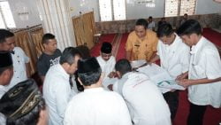 Bupati Solok Selatan Muzni Zakaria di Masjid Raya Koto Baru terkait revitalisasi Seribu Rumah Gadang