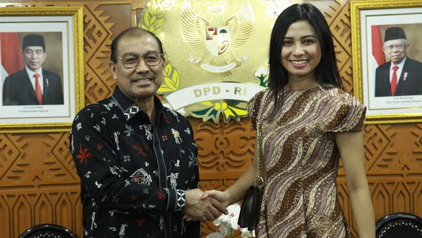 Wakil Ketua I DPD RI Nono Sampono saat menerima Audiensi dengan Yoan Clara Teken