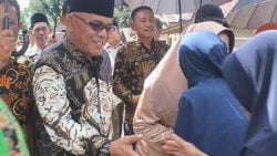 Bupati H. Yulianto tinjau kondisi masyarakat Jorong Mudiak Simpang Nagari Persiapan Simpang Timbo Abu Kajai, Kecamatan Talamau Kabupaten Pasaman Barat,
