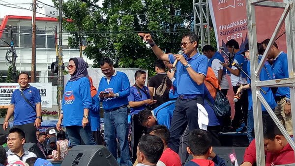 Gubernur Sumatera Barat Irwan Prayitno saat memberi sambutan pada acara Peringatan Hari Kanker se Dunia tahun 2020 tingkat Nasional di Sumatera Barat, Khatib Sulaiman Padang, Minggu (16/2/2020)