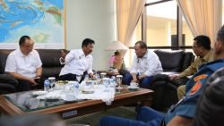 Ketua DPD RI La Nyalla Mahmud Mattalitti saat meninjau secara langsung Rencana perluasan Bandara Hang Nadim Batam