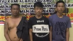 Tiga pemuda yang diciduk karena menyimpan dan menggunakan narkotika jenis sabu dan ganja