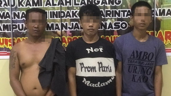 Tiga pemuda yang diciduk karena menyimpan dan menggunakan narkotika jenis sabu dan ganja
