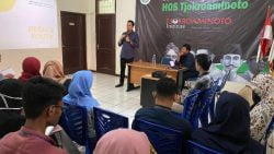 Yuliandre Darwis saat menjadi pembicara dalam Sekolah Kebangsaan HOS Tjokroaminoto di Kawasan Menteng, Jakarta Pusat, Sabtu (15/2)/2020)