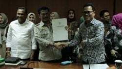 Wakil Ketua Komite II DPD RI Abdullah Puteh saat Rapat Kerja dengan Menteri Pertanian Syahrul Yasin Limpo di Gedung DPD RI, Jakarta, Senin (24/2/2020)