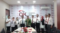 Alirman Sori bersama OJK