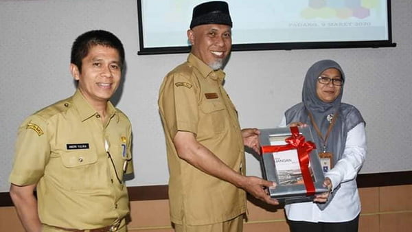 Walikota Mahyeldi serahkan LKPD pada BPK RI Perwakilan Padang