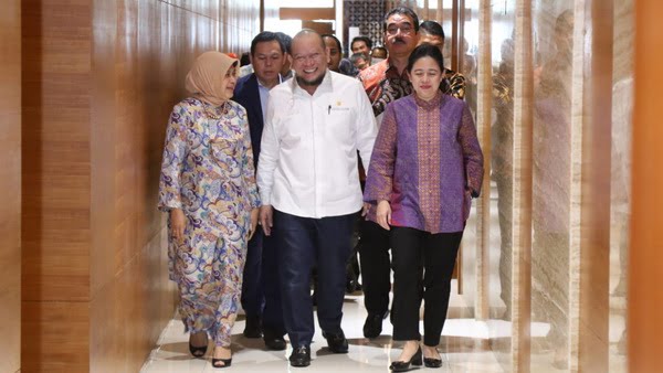 Ketua DPD RI bersama Ketua DPR RI Puan Maharani