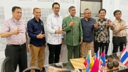 Komisioner Komisi Penyiaran Indonesia (KPI) Pusat, Yuliandre Darwis saat berkunjung ke Universitas Hasanuddin, Makasar (11/3/2020).