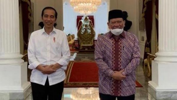 Ketua DPD RI, AA LaNyala Mahmut Mattaliti bersama Presiden Jokowi