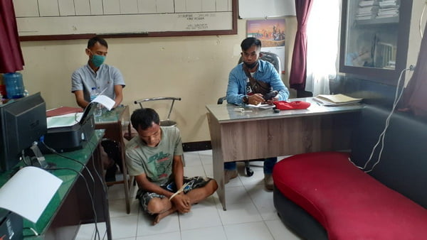 Maling Baterai sempai dihajar massa (foto eko - spirit sumbar)