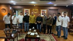 Pengurus SMSI bersama Wakil Ketua DPR RI, Azis Syamsudin