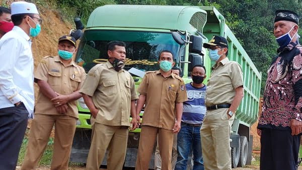 Gubernur tinjau Jalan Payakumbuh - Lintau yang Hancur