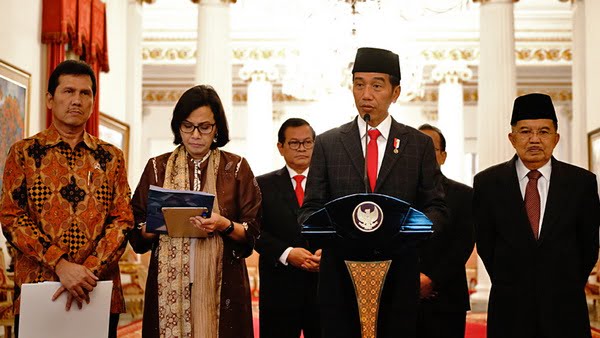 Presiden Joko Widodo (Jokowi) pada Konferensi Pers mengenai THR di Istana Negara pada Rabu (23/5/2018).