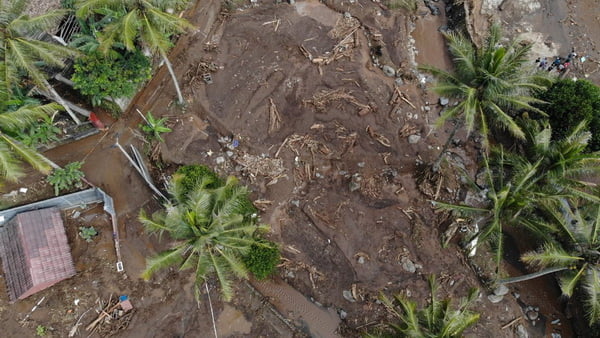 Pantauan udara pascabanjir bandang yang melanda tiga kecamatan di Kabupaten Sukabumi pada Senin (21/9/2020)
