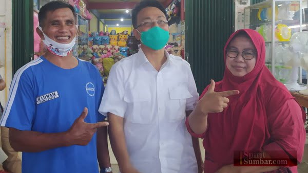 Indra Catra bersama teman lamanya Ridwan