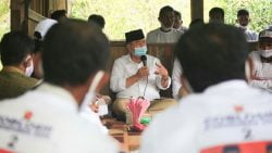 Pertemuan Cagub Sumbar nomor urut 2 dari Partai Gerindra Nasrul Abit dengan warga Jorong Manggiu, Nagari Lubuk Gadang Utara, Kecamatan Sangir, Kabupaten Solok Selatan. (Dok : TMP NA-IC)