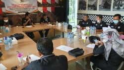 Jaringan Pemred Sumbar saat merumuskan bulir bulir pemimpin Sumbar ke depan