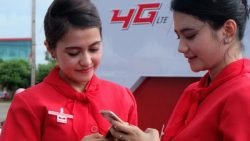 Ilustrasi pengguna smartphone 4G Telkomsel