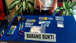 Barang bukti yang diamankan dari RN