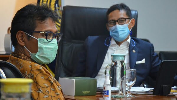 Menteri Pariwisata dan Ekonomi Kreatif Sandiaga Uno dan Gubernur Sumatera Barat Irwan Prayitno