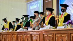 Ketua DPD RI, AA LaNyalla Mahmud Mattalitti saat menghadiri wisuda