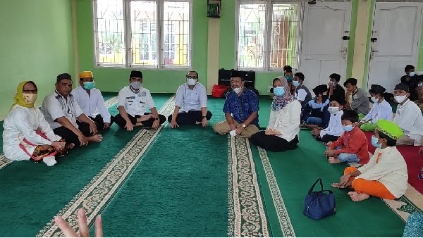 Camat Lubuak Bagaluang, Heriza Syafani hadiri acara JBB Masjid Al Quwait Banuaran