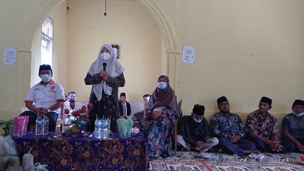 Pembagian Sembako di Aia Abu Nagari Limo Koto Bonjol