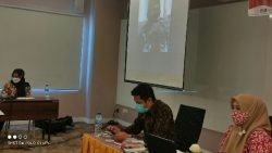 Bimbingan Teknis (Bimtek) Monitoring Evaluasi Keterbukaan Informasi Publik Badan Publik (Monev KIP-BP) 2021 sesi ke empat melibatkan Bawaslu KPU 19 kota dan kabupaten serta Parpol tingkat provinsi, Sabtu 14/8/2021