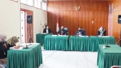 Sidang sengketa informasi dengan termohon PT Angkasa Pura II (Persero) Cabang BIM Padang dan PT PLN (Persero) Induk Wilayah Sumbar