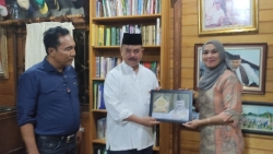 Fauzi Bahar dianugerahi Tokoh Amazing