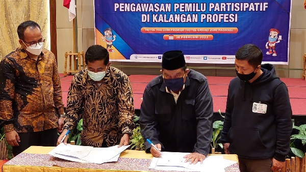 Bawaslu gandeng JPS dan PGRI