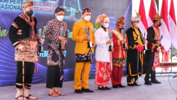 Fadly Amran terima Anugerah Kebudayaan