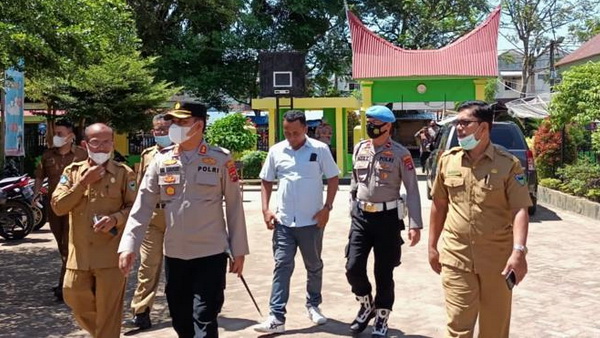 Kapolres Pessel tinjau vaksin