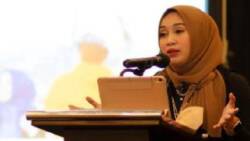 Sari Lenggogeni Sari Lenggogeni