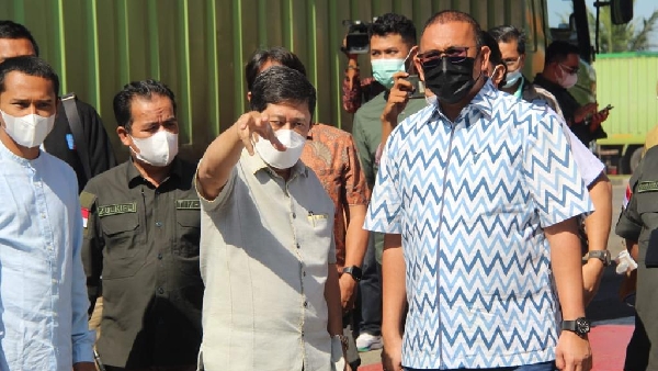 Anggota Komisi VI DPR RI Andre Rosiade bersama Direktur Utama (Dirut) Pertamina Patra Niaga, Alfian Nasution