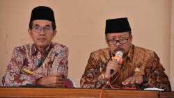 Anggota DPRD Sumbar, Asra Faber bersama Bupati Agam Andri Warman