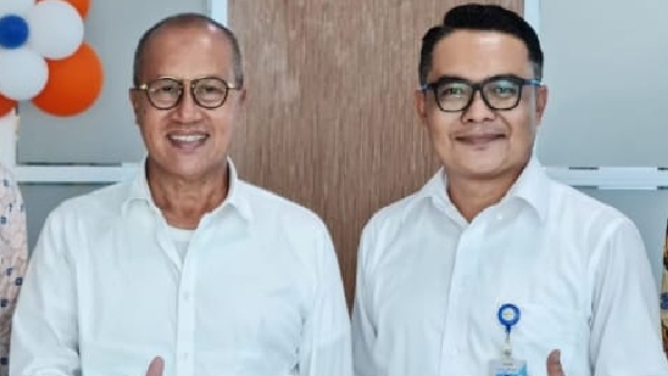Budi Syukur dan Kacab Bank Nagari Painan