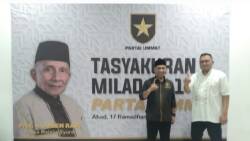 Ketua DPD Partai Ummat Bukittinggi Fauzan Hafiz bersama Taslim