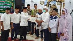 Wakil Ketua DPRD Sumbar Suwirpen Suib di Masjid Jannatul Mukmin, Kelurahan Kubu Dalam, Kuranji,