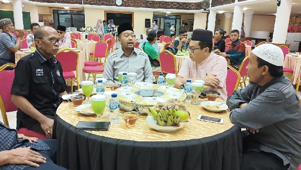 Wagub Audy Joinaldy gelar buka bersama dengan Jaringan Pemred Sumbar