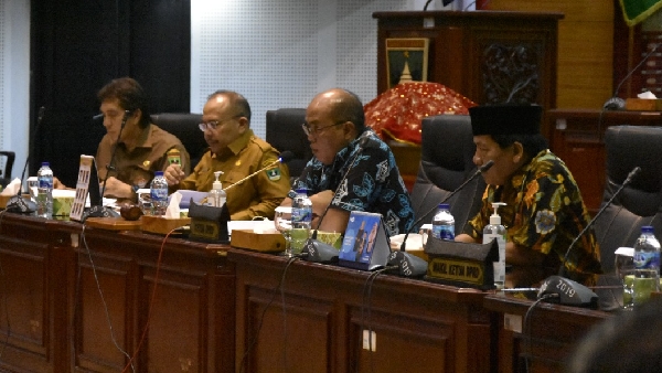 Rapat Banggar DPRD Sumbar