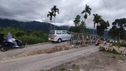 Proyek pengerjaan jembatan tanpa plang dan tanpa peringatan pada pengguna jalan di Jorong Baruah, Kecamatan Tanjung Raya, Kabupaten Agam