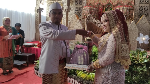 Kiki Eko Saputra dan istri