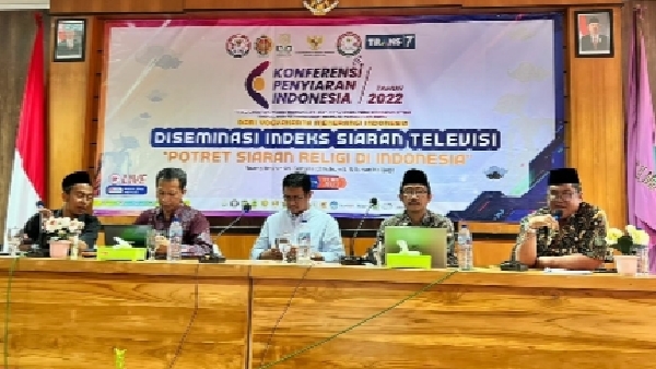 Ketua Masyarakat Peduli Penyiaran, Isa Kurniawan sampai pemikiran dalam kegiatan KPI