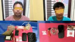 Pelaku narkoba Dharmasraya Dua pelaku yang diduga pengedar narkotika jenis sabu